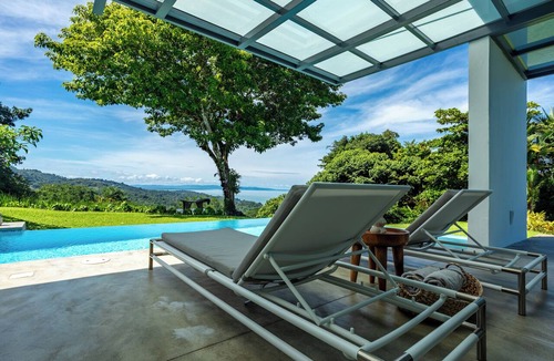Ballena House | Private Oceanview Luxury Garden Estate with Pool and BBQ