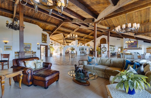 Santa Barbara House | Private Ranch Retreat - INCREDIBLE view - Infiniti edge pool!