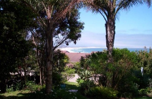 Wavecrest Resort | Private room ∙ 4 guests