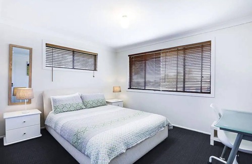 Ashmore Apartment | Private Room in Pleasant Ashmore (R2)
