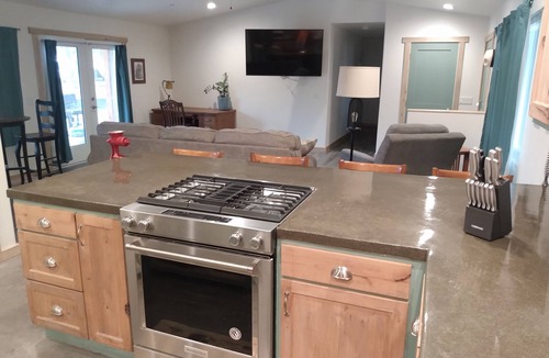 San Miguel House | Private, rural 2 bedroom home (3rd bedrm optional) with hot tub in wine country