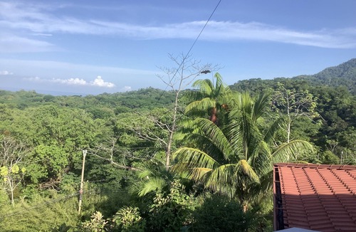 Ballena Villa | PRIVATE SPACE—JUST YOU AND THE BIRDS! WITH PRIVATE INFINITY POOL an OCEAN VIEW.