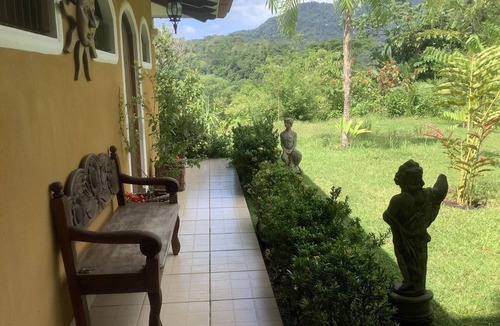 Ballena Villa | PRIVATE SPACE—JUST YOU AND THE BIRDS! WITH PRIVATE INFINITY POOL an OCEAN VIEW.
