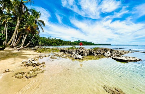 Cocles Villa | Private Villa with Pool & Heated Jacuzzi Cocles Beach