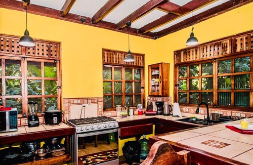 Cocles Villa | Private Villa with Pool & Heated Jacuzzi Cocles Beach