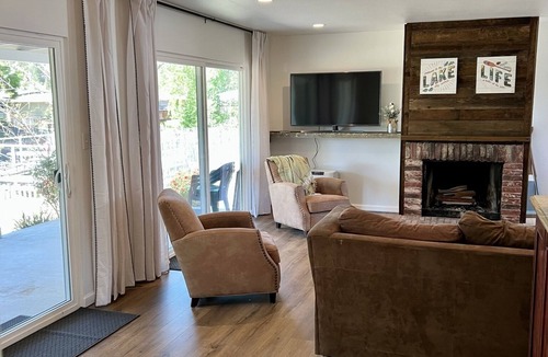 Lakeport House | PROMO 5% WEEKLY DISCOUNT! Konocti Lake House-Lakeport Ca