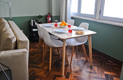 Santo Antonio Apartment | Prosecco Lifestyle in Lisbon by Misha's Place (4B)