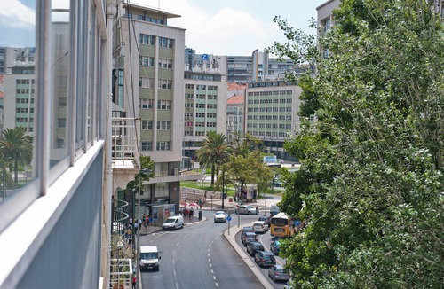 Santo Antonio Apartment | Prosecco Lifestyle in Lisbon by Misha's Place (4B)