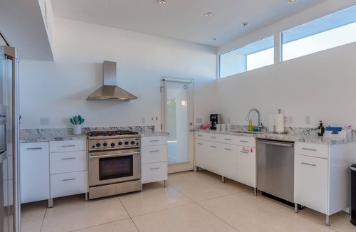 Palm Springs House | PS Chill: Meticulous Mid-Century Features Modern Comfort and Views!
