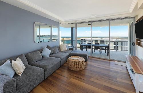 Caloundra Resort | Pumicestone Blue