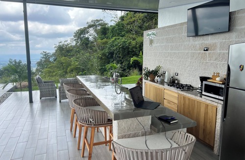 Socastee House | Pura Vista Retreat Tropical Escape & Oasis
