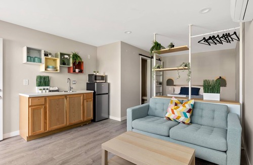 North Park Hotel | Quaint, New Hideaway Studio-sized Room
