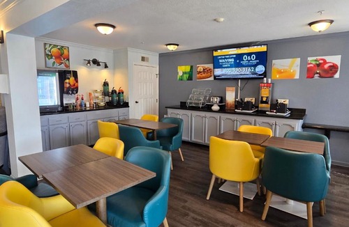 Tulare Hotel | Quality Inn & Suites Tulare