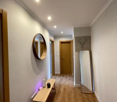 Cacilhas Apartment | Quarto de casal close to Lisbon Flat equipado