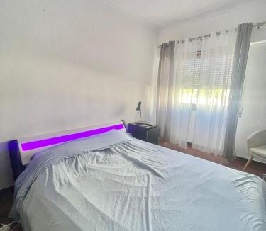 Laranjeiro House | Quarto de Casal Remodelado