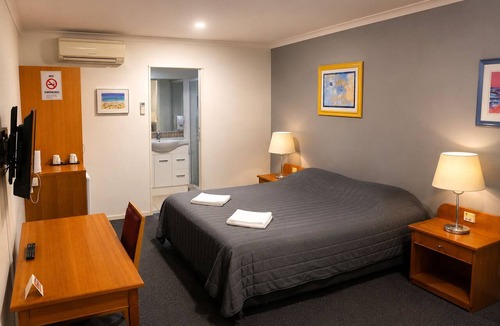 Hemmant Hotel | Queensport Hotel