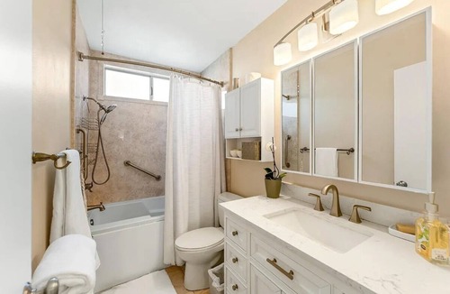 Goleta House | Quiet and Spacious 4BR Goleta Home with a Big Yard and Near Beaches & UCSB