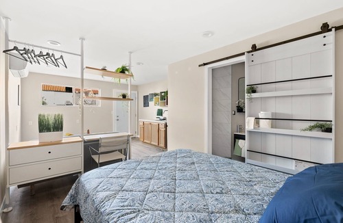 North Park Hotel | Quiet, comfortable room in one of San Diego’s best neighborhoods.