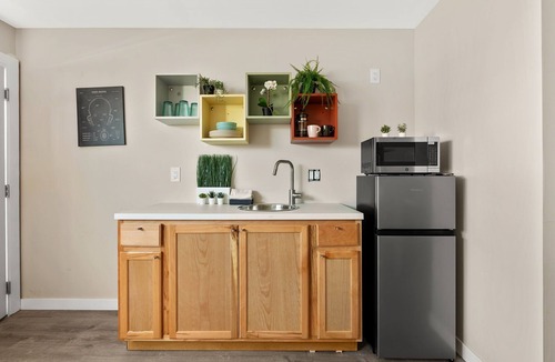 North Park Hotel | Quiet, comfortable room in one of San Diego’s best neighborhoods.