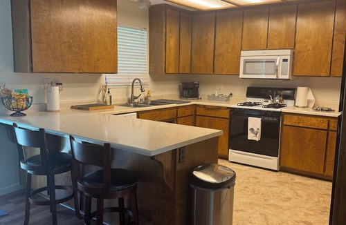Atascadero House | Quiet Country Charm 3-bedroom , 2-bath house perfect location/minutes to town