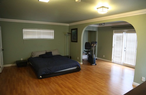 Carlson Park House | Quiet, Large Remodeled Family Home in Very Quiet Residential Area - NO SMOKING