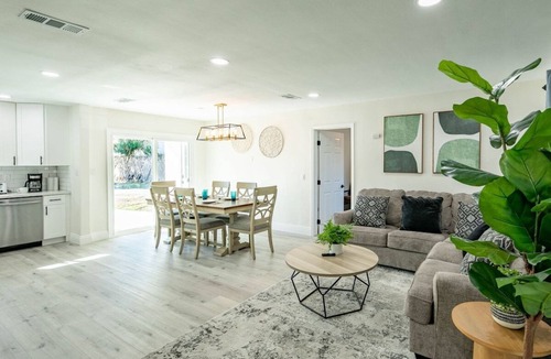 Rosemead House | Quiet & Peaceful Home Close to LA/Beaches/Disney