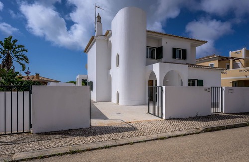 Albardeira Villa | QuietPrivateVilla - superwiffi