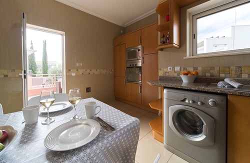 Albardeira Villa | Quinta Marina with sea views, private pool and garden