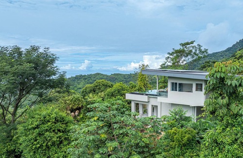 Uvita Villa | Río del Sol-Luxury Ocean & Mountain View Villa, Rainforest retreat+Infinity Pool