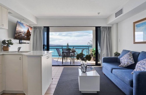 Golden Beach Apartment | Ramada 812 Waterfront Apartment With Pool & Spa Acces