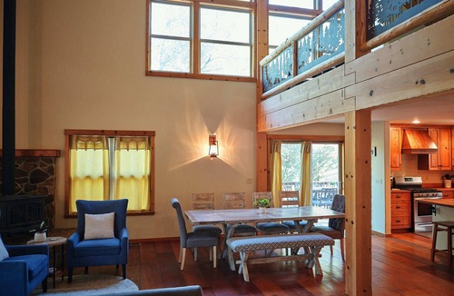 Wishon House | Rare Deluxe Family Cabin - Yosemite & Bass Lake
