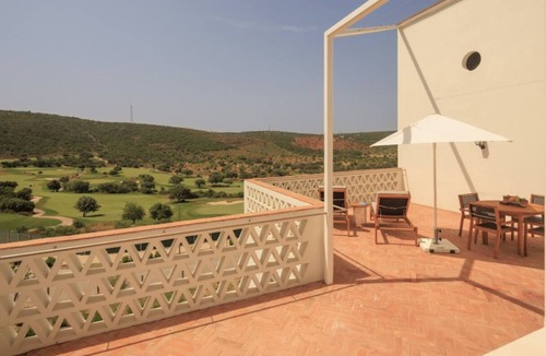 Tor Hotel | Refined Suite at Viceroy Ombria Algarve | Your Ideal Algarve Retreat Awaits