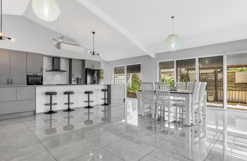 Bongaree House | Reflections on Phoenix