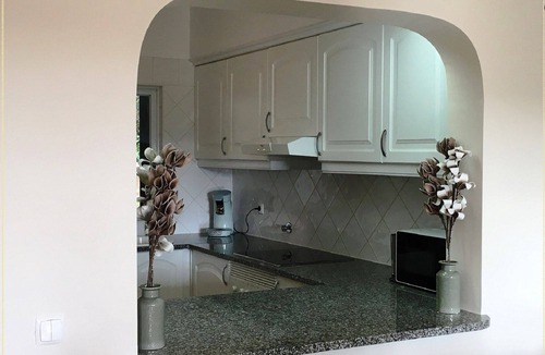 Alpouvar Apartment | Refurbished luxury ground floor corner apartment facing south! Cable, WiFi & Airco