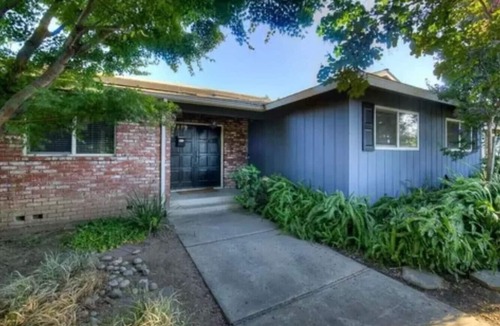 Clovis House | Relax in Clovis and Enjoy The Stay