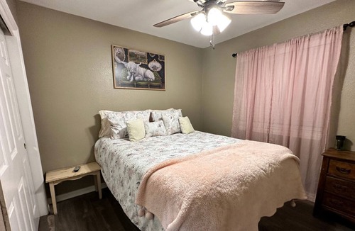 Exeter House | Relax in Exeter at a 2 bedroom 1 bath Oasis with a large covered patio and Pool