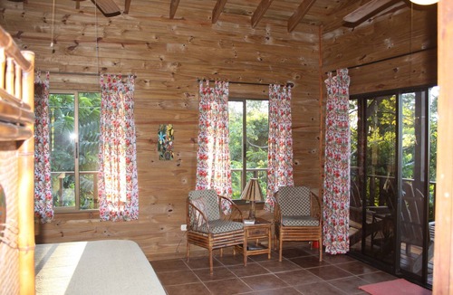Uvita Cabin | Relax surrounded by Wildlife, Rainforest, Ocean view, Beach Club, Hi speed Wi-Fi
