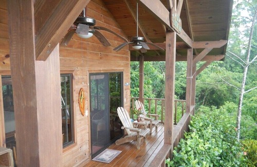 Uvita Cabin | Relax surrounded by Wildlife, Rainforest, Ocean view, Beach Club, Hi speed Wi-Fi