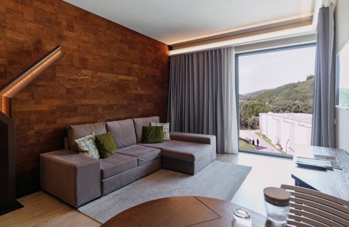 Balocas House | Relax & Unwind in this Amazing Location! 2 Spacious Units w/ Balcony & Kitchen