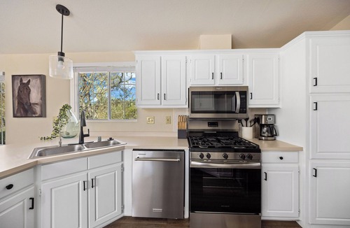 Bradley House | Relax & Unwind ~ The Clubhouse @ Paso del Rio Ranch near Paso Robles