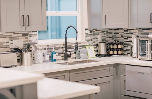 Templeton House | Relax w/Panoramic Views | Hot Tub & Dog friendly