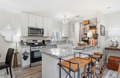 Lincoln Acres Apartment | Relaxing SD Retreat: Downtown, Beaches & Mountains
