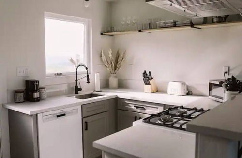 Rio Dell Apartment | Remodeled barn with spectacular Views near redwoods and coast!