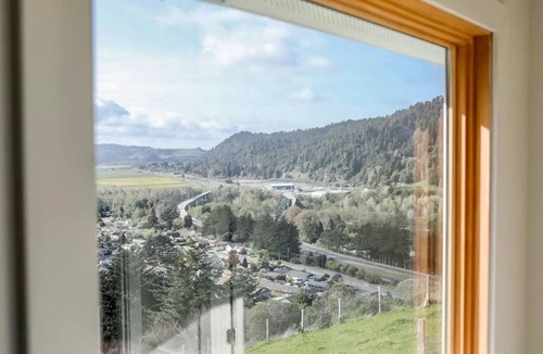 Rio Dell Apartment | Remodeled barn with spectacular Views near redwoods and coast!
