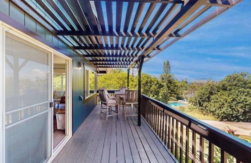 Kihei House | Remodeled Maui Meadows Cottage with AC, Ocean Views & Lanai