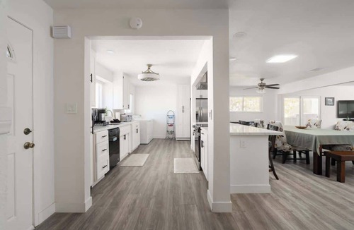 Lemon Grove House | Renovated, Lg Backyard w Outdoor DIning
