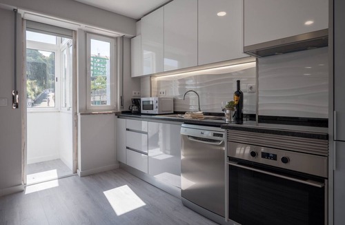Sao Bento Apartment | RENT4REST SAO BENTO CHARMING 1 BEDROOM APARTMENT