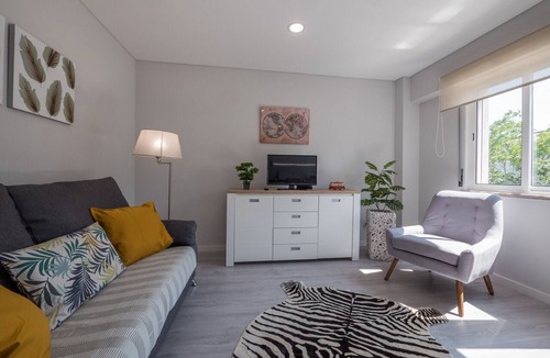 Sao Bento Apartment | RENT4REST SAO BENTO CHARMING 1 BEDROOM APARTMENT