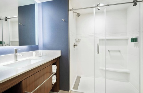 Claremont Hotel | Residence Inn by Marriott Claremont