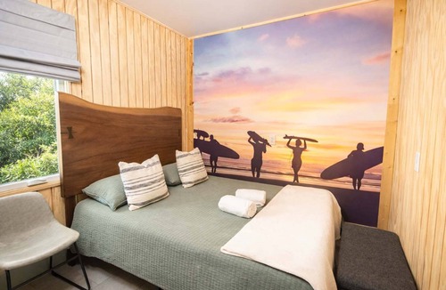 Stockton Hotel | Resort Perks: 7 beds, Bunga.low, full kitchen, deck